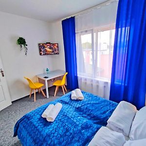 Budget Zimmer mit Kingsize-Bett